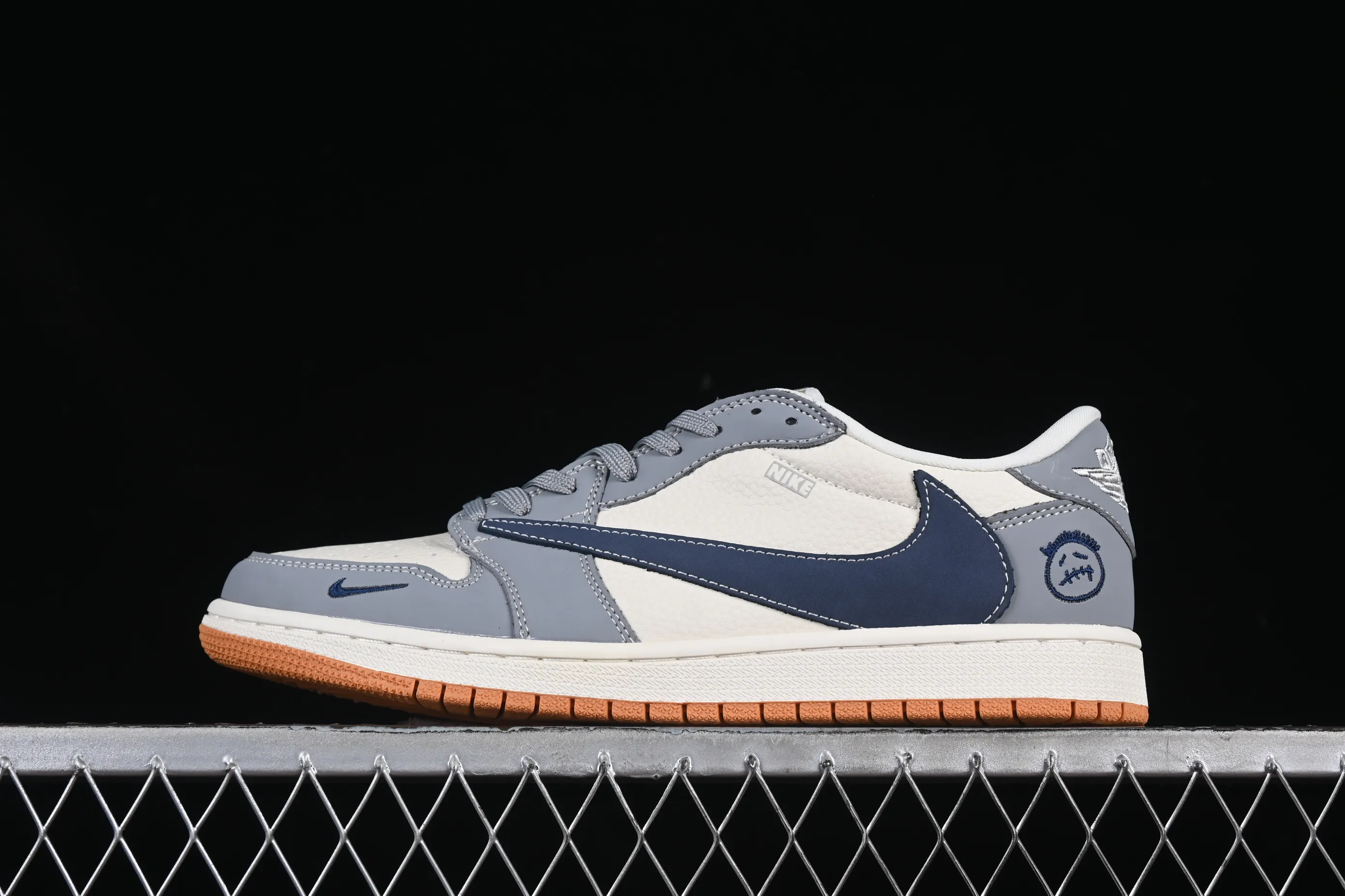 All categories Air Jordan Jordan series basketball shoes Air Jordan 1 Low High-end customized low-top sneakers Travis Scott x Fragment Design x Air Jordan 1 Low OG SP AJ1 Joe 1 Ghostface joint white and blue raw rubber low-top cultural and casual sneakers LD2025-005